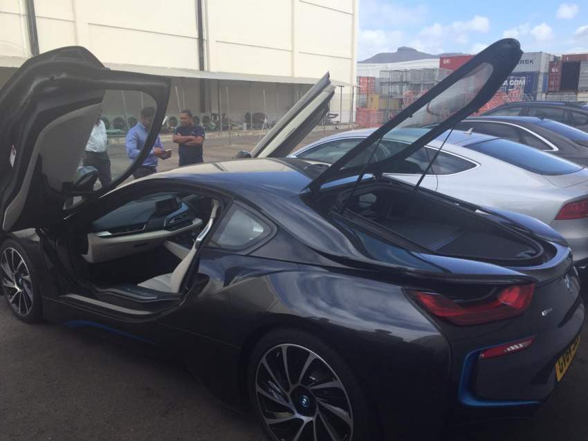 BMW i8 - 5 - Sport Cars  on Aster Vender