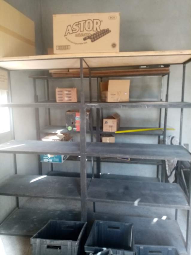 4 l'étagère a vendre pour Rs 15000 .please call on 57989931 - 0 - Others  on Aster Vender