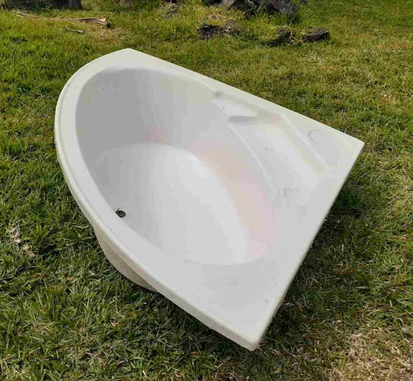 BATHTUB - 0 - Bathroom  on Aster Vender