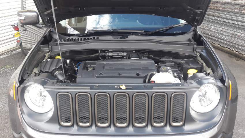 Jeep Renegade  - 4 - SUV Cars  on Aster Vender