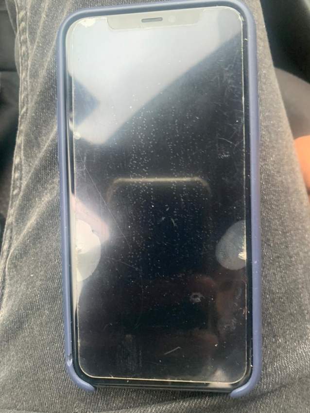 Iphone 11 pro - 1 - iPhones  on Aster Vender