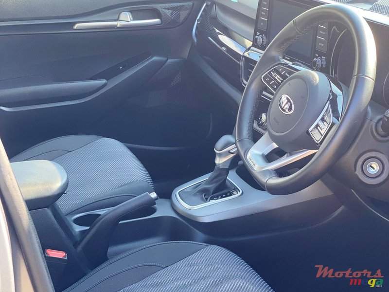 Kia Seltos 2021 LX tech - 2 - SUV Cars  on Aster Vender