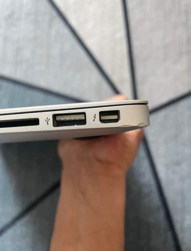 MacBook Air 2014 128GB - 7 - Laptop  on Aster Vender