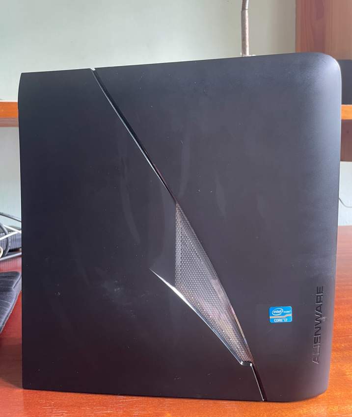 Alienware x51 R1 compact PC - 2 - PC (Personal Computer)  on Aster Vender