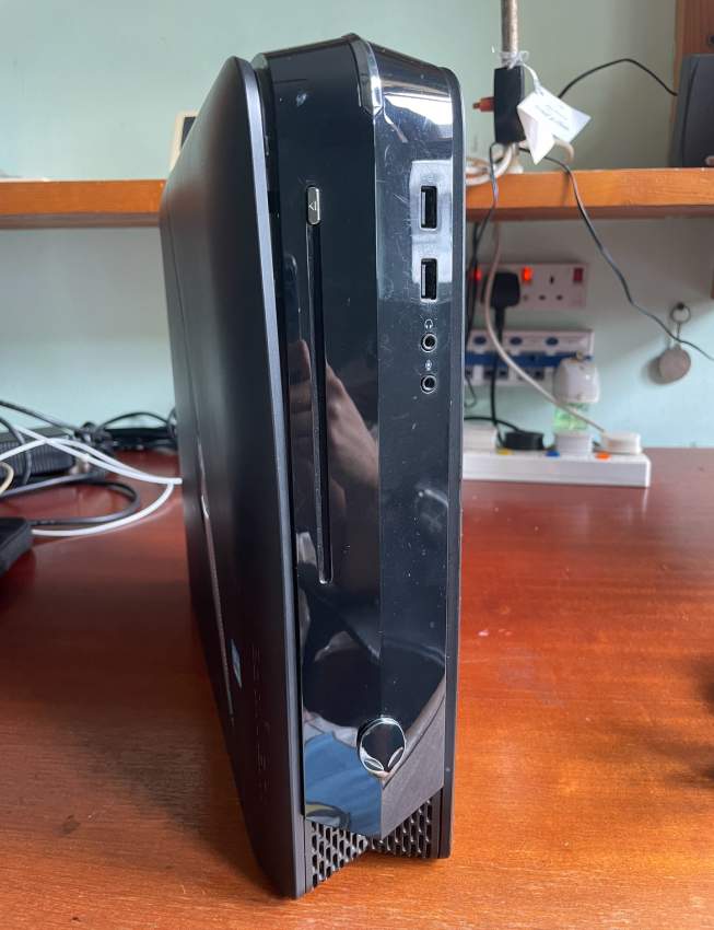 Alienware x51 R1 compact PC - 1 - PC (Personal Computer)  on Aster Vender