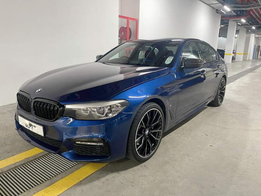 BMW 5 series-2.0 sedan hybrid - 1 - Luxury Cars  on Aster Vender