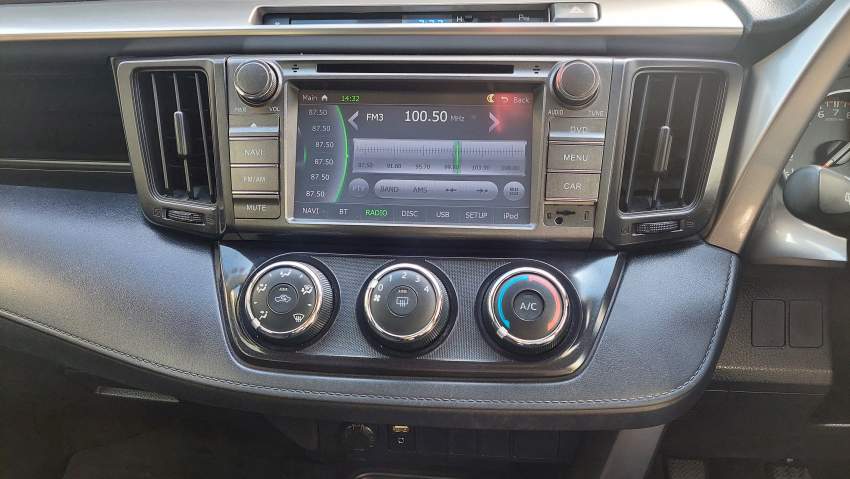 TOYOTA RAV 4 - 3 - SUV Cars  on Aster Vender