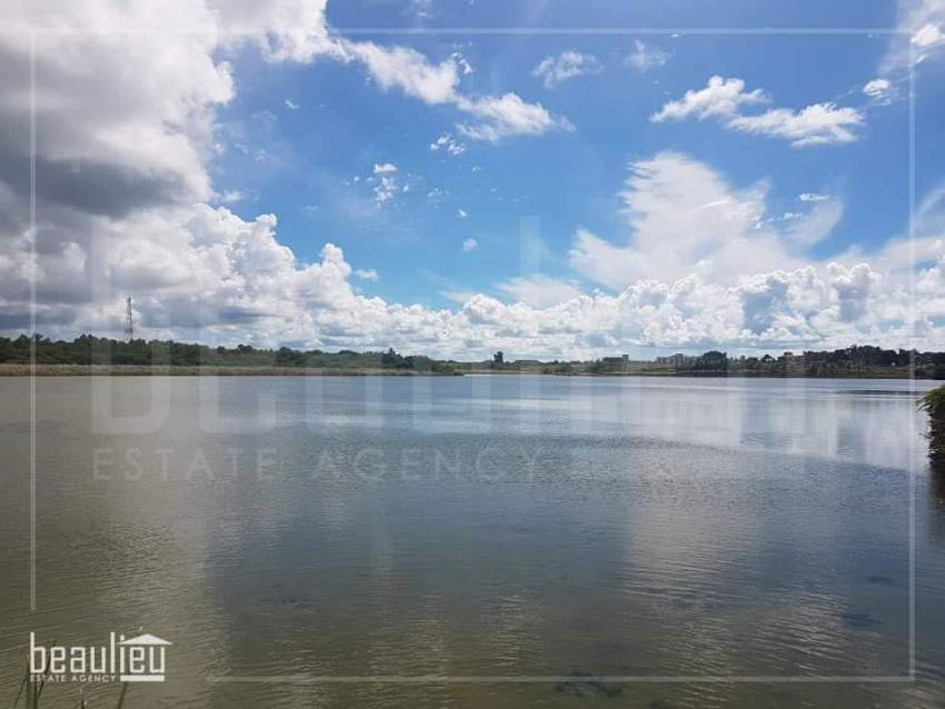 Residential land of 10 Perches, Belle Mare - 5 - Land  on Aster Vender