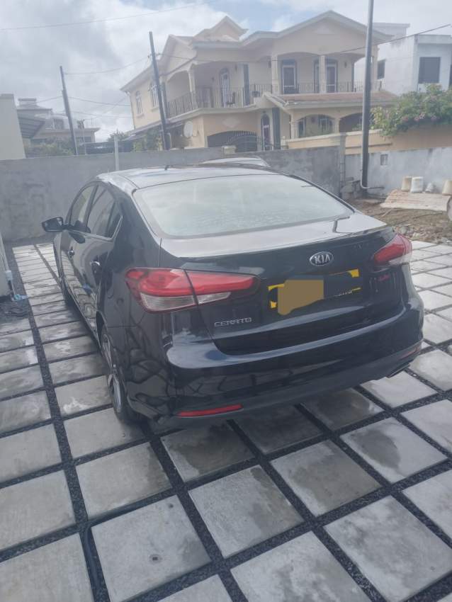 Kia Cerato - 1 - Luxury Cars  on Aster Vender