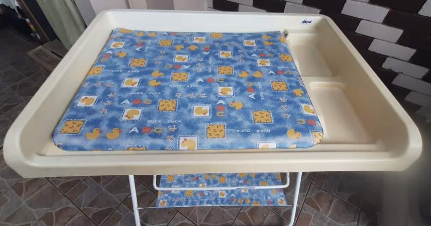 Baignoire, Table à langer, Chaise Haute - 1 - Kids Stuff  on Aster Vender