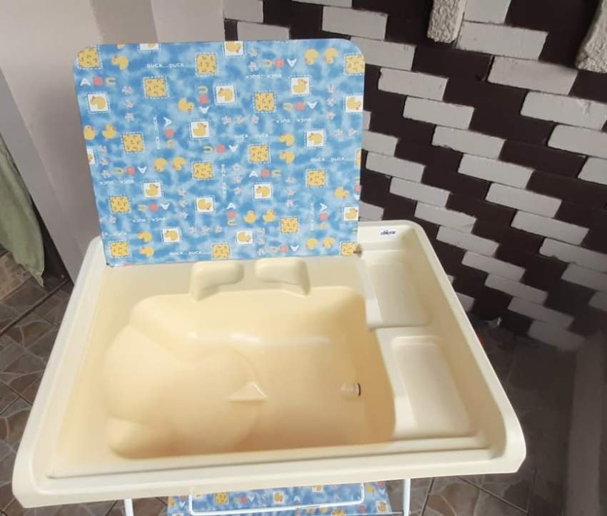Baignoire, Table à langer, Chaise Haute - 4 - Kids Stuff  on Aster Vender