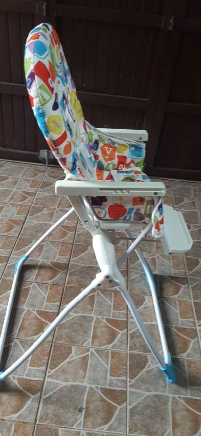 Baignoire, Table à langer, Chaise Haute - 3 - Kids Stuff  on Aster Vender