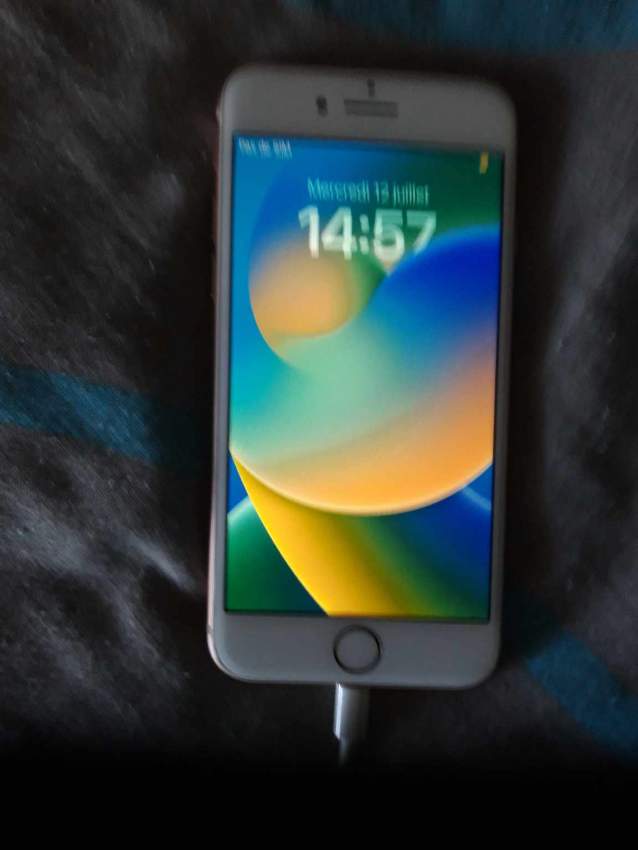 iphone 8 - 1 - iPhones  on Aster Vender