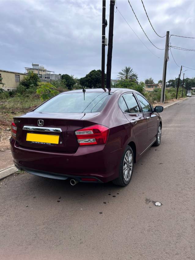 Honda City 2012 - 2 - Family Cars  on Aster Vender