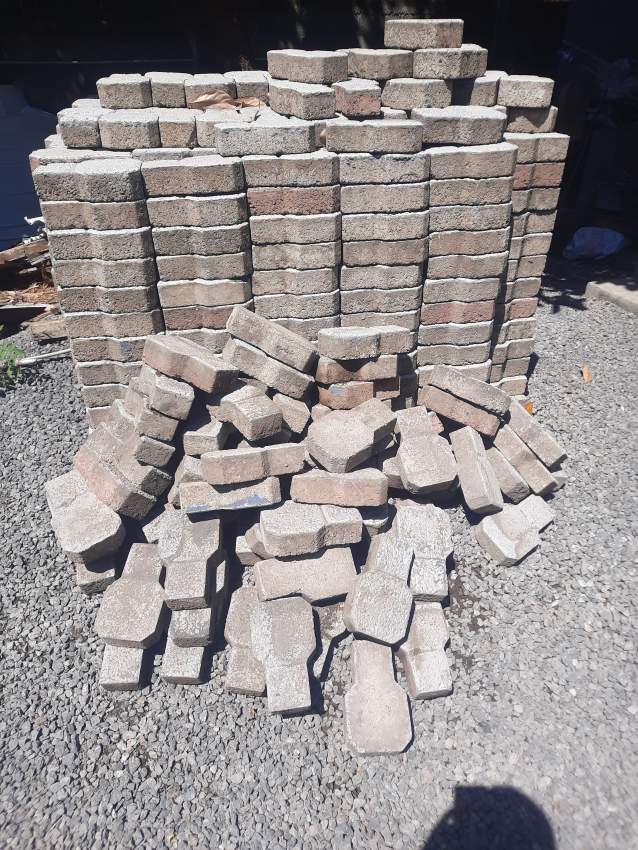 Brique on Aster Vender