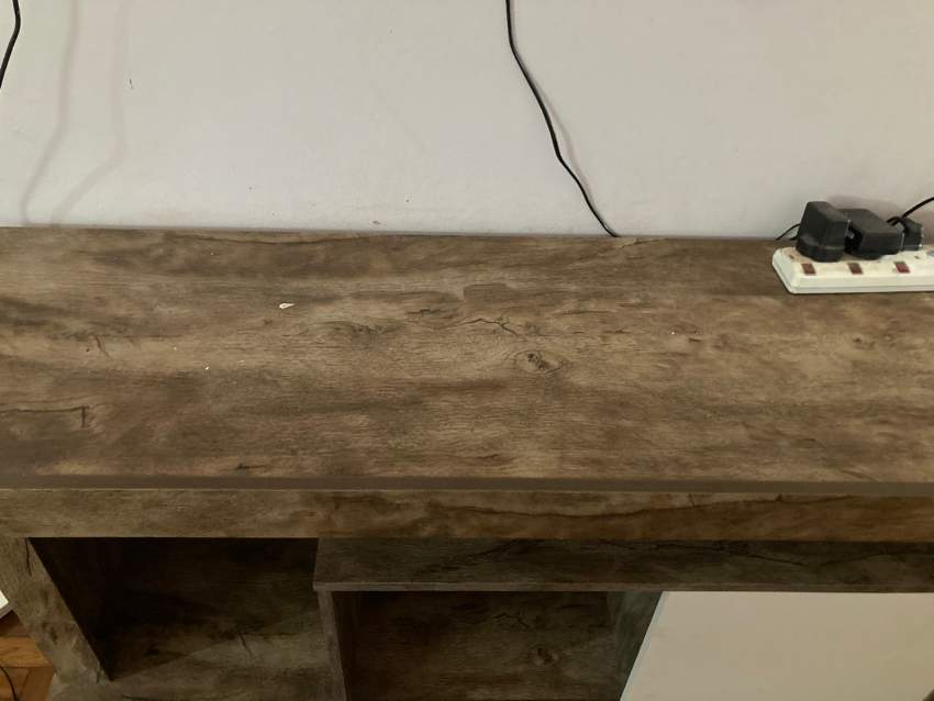 Meuble - 2 - Tables  on Aster Vender