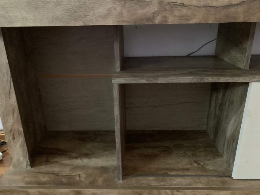 Meuble - 3 - Tables  on Aster Vender