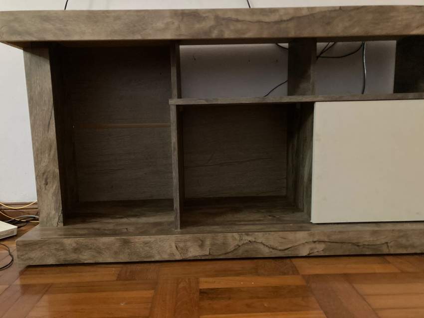 Meuble - 4 - Tables  on Aster Vender