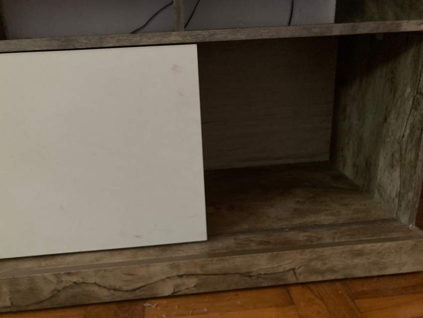 Meuble - 5 - Tables  on Aster Vender