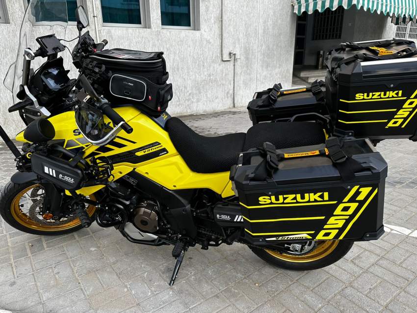 SUZUKI V STROME 2020 WITH FULL ACCESSORIES - 0 - Off road bikes  on Aster Vender