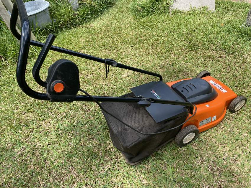 Electric lawnmowers - Oleo Mac K 40 P - 2 - Other building materials  on Aster Vender