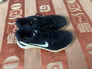 FOR SALE NIKE SHOES WOMAN