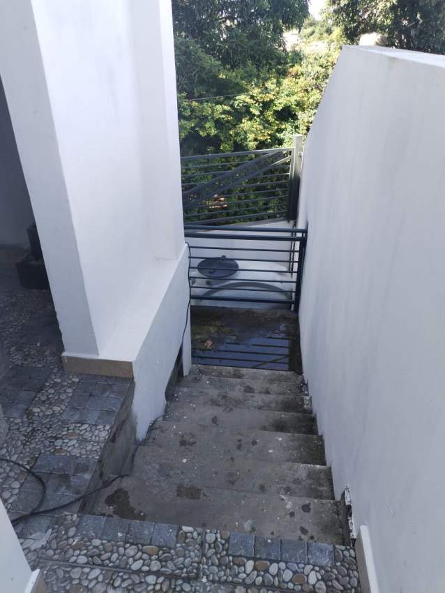 MAISON - 2 CHAMBRES - NON-MEUBLÉ - 140 M² A GOODLANDS - 9 - House  on Aster Vender