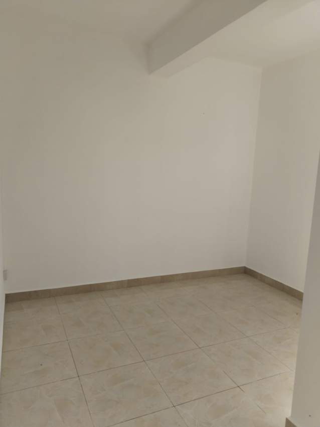 MAISON - 2 CHAMBRES - NON-MEUBLÉ - 140 M² A GOODLANDS - 6 - House  on Aster Vender