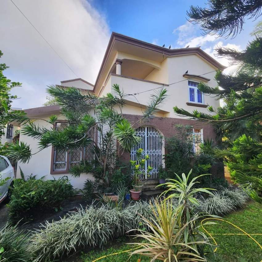 House for Sale at Roches Beunes on Aster Vender