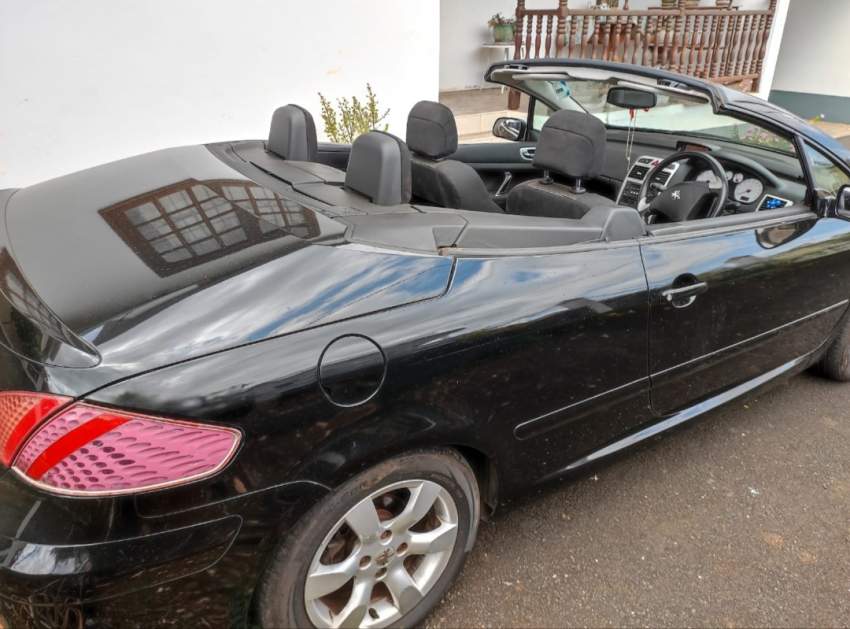 Convertible car - 4 - Luxury Cars  on Aster Vender
