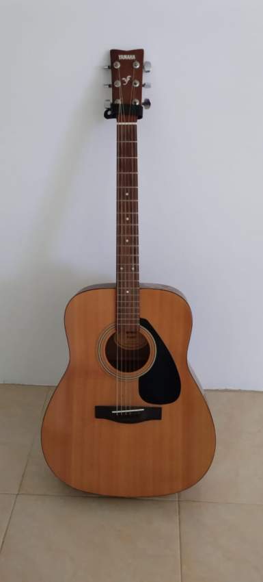 Yamaha Folk Acoustic Guitar - 4 - Accoustic guitar  on Aster Vender