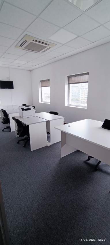 Espace de bureau a louer - Silver Bank Tower, Ebene - 0 - Office Space  on Aster Vender