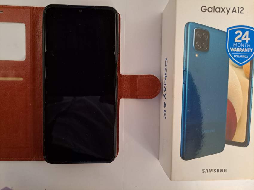 A vendre portable SAMSUNG A!2 avec etui on Aster Vender