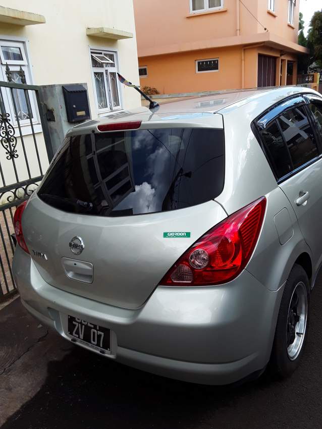 Voiture on Aster Vender