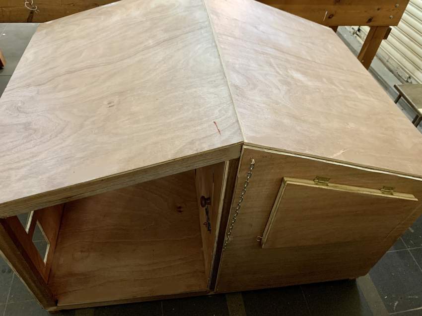 Dog Kennel/ Shelter - 5 - Dogs  on Aster Vender