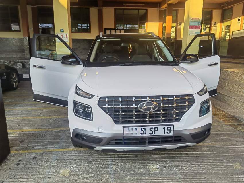 Hyundai Venue - 0 - SUV Cars  on Aster Vender