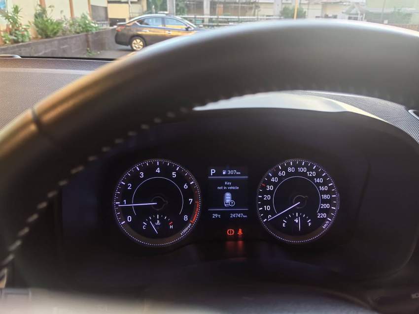 Hyundai Venue - 2 - SUV Cars  on Aster Vender