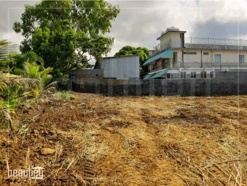 25 Perches residential land in Flacq, Riche Mare - 1 - Land  on Aster Vender