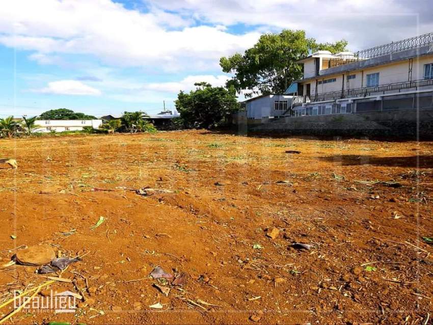 25 Perches residential land in Flacq, Riche Mare - 2 - Land  on Aster Vender