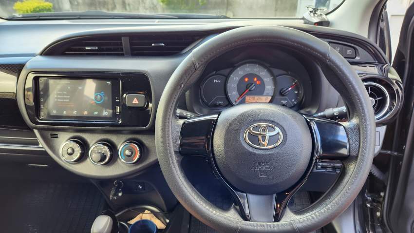 Toyota Vitz - 6 - Compact cars  on Aster Vender