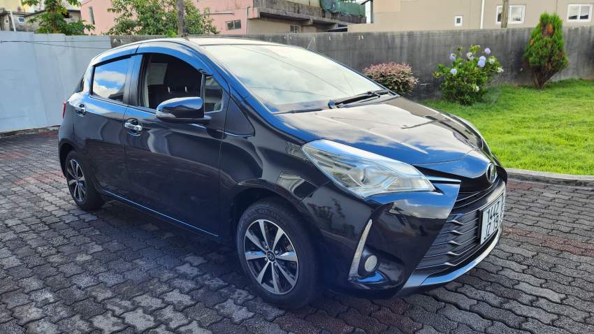 Toyota Vitz - 9 - Compact cars  on Aster Vender