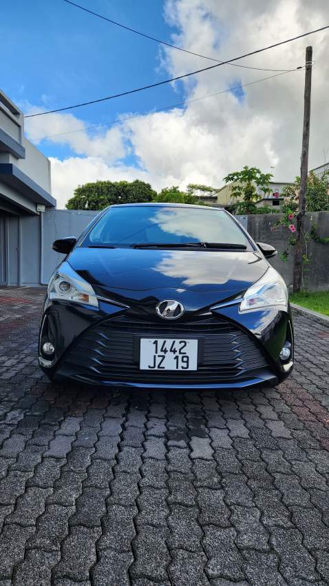 Toyota Vitz - 8 - Compact cars  on Aster Vender