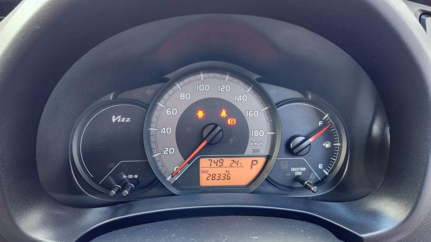 Toyota Vitz - 7 - Compact cars  on Aster Vender