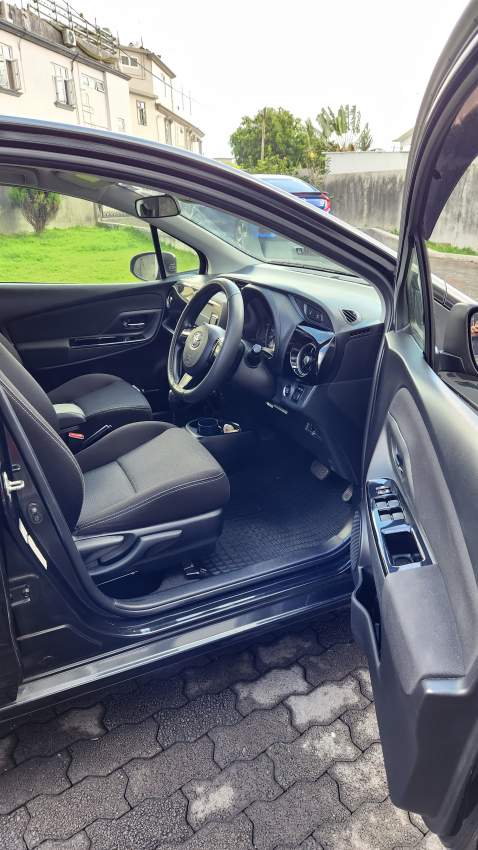 Toyota Vitz - 4 - Compact cars  on Aster Vender
