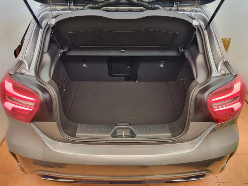 Pre-owned Dec 2015 Mercedes-Benz A180 AMG Line on Aster Vender