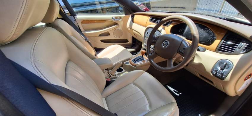 Jaguar year 2008 - 1 - Luxury Cars  on Aster Vender