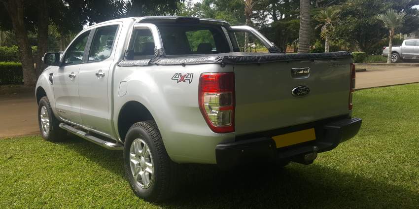 2012 Ford Ranger 3.2 Limited - 2 - Pickup trucks (4x4 & 4x2)  on Aster Vender