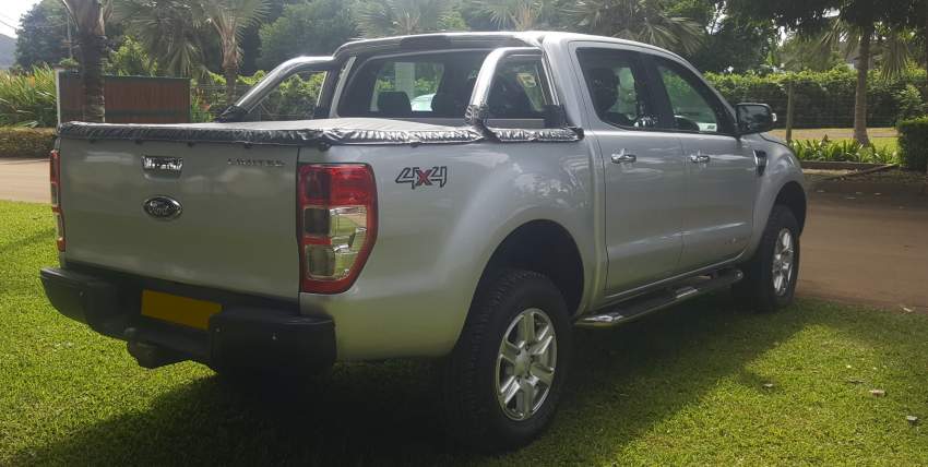 2012 Ford Ranger 3.2 Limited - 3 - Pickup trucks (4x4 & 4x2)  on Aster Vender
