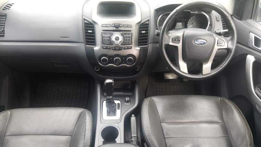 2012 Ford Ranger 3.2 Limited - 6 - Pickup trucks (4x4 & 4x2)  on Aster Vender