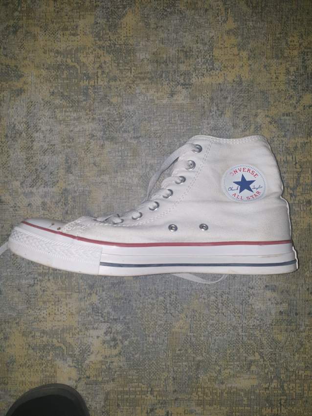 Converse Chuck Taylor on Aster Vender